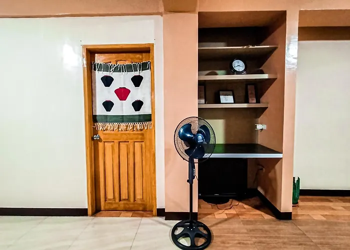 Jo-Za-Na'S Hostel